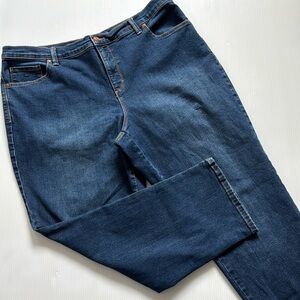Gloria Vanderbilt Amanda Blue Jeans.  Women’s size 18WS
